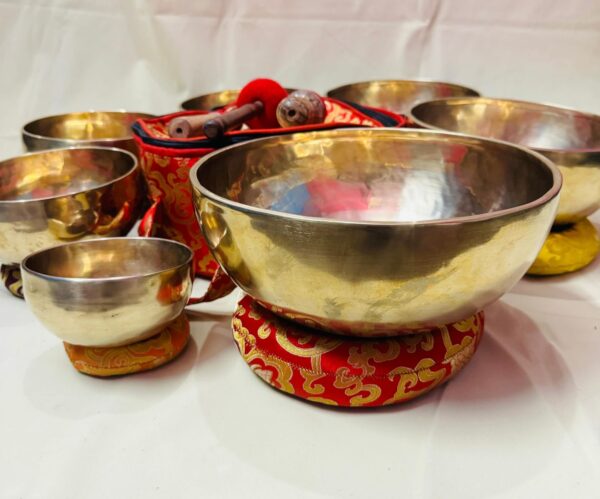 Handmade Plain & Full Moon Chakra Singing Bowl Sets - Image 4